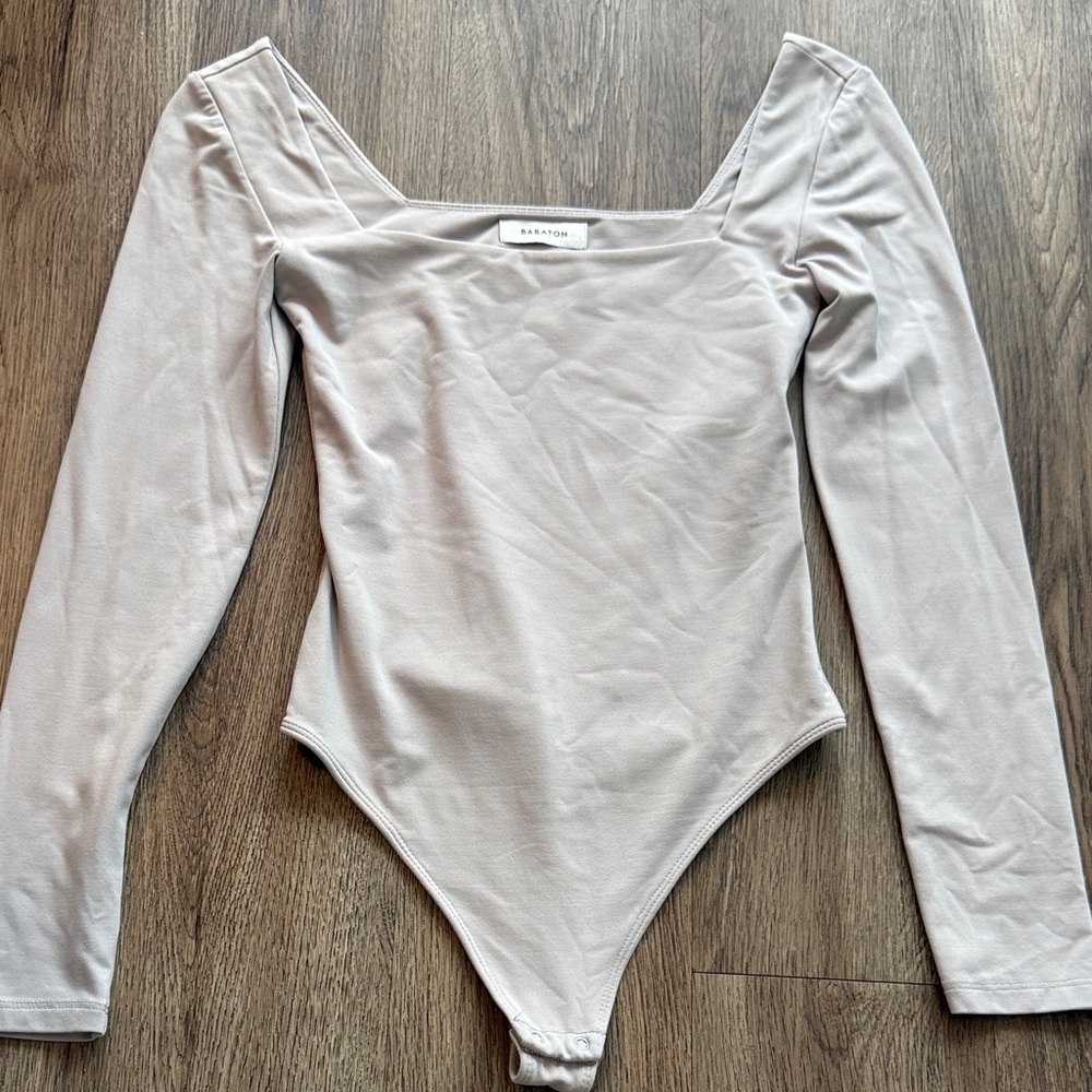 Aritzia Long Sleeve Square Neck Bodysuit in Light Taupe